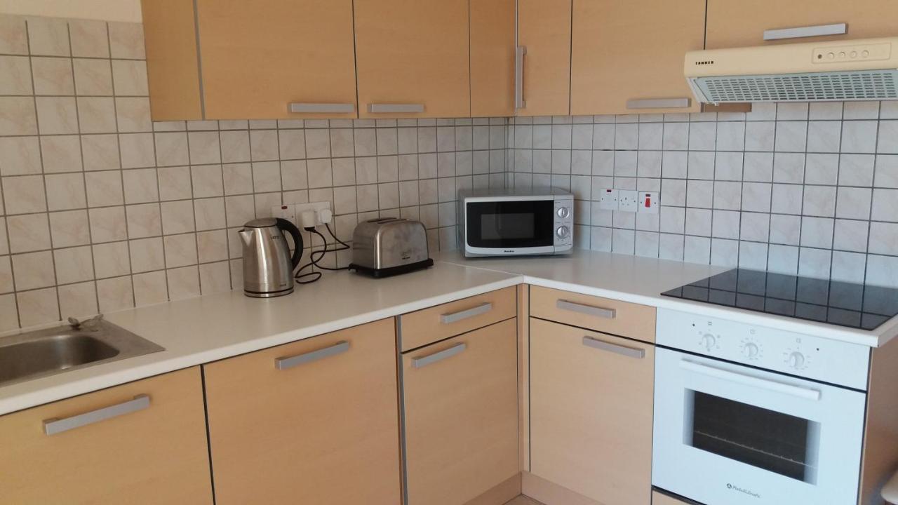 403 Apartment Carisa Artemis Court Larnaca Dış mekan fotoğraf
